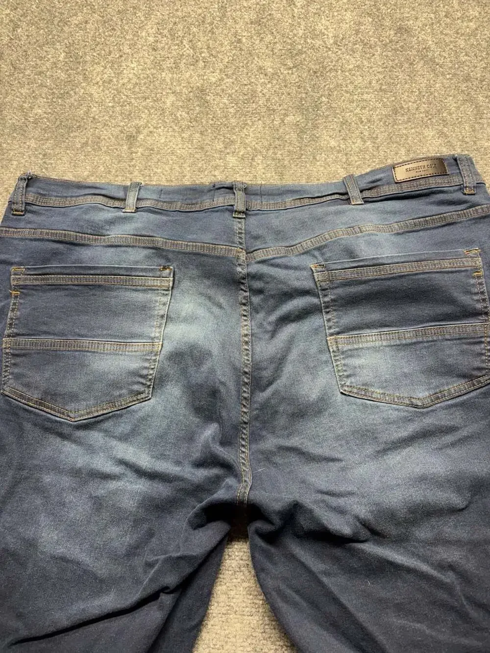 Kenneth Cole New York Men's Tapered Fit med Wash Stretch Denim Jeans 46x30 EUC